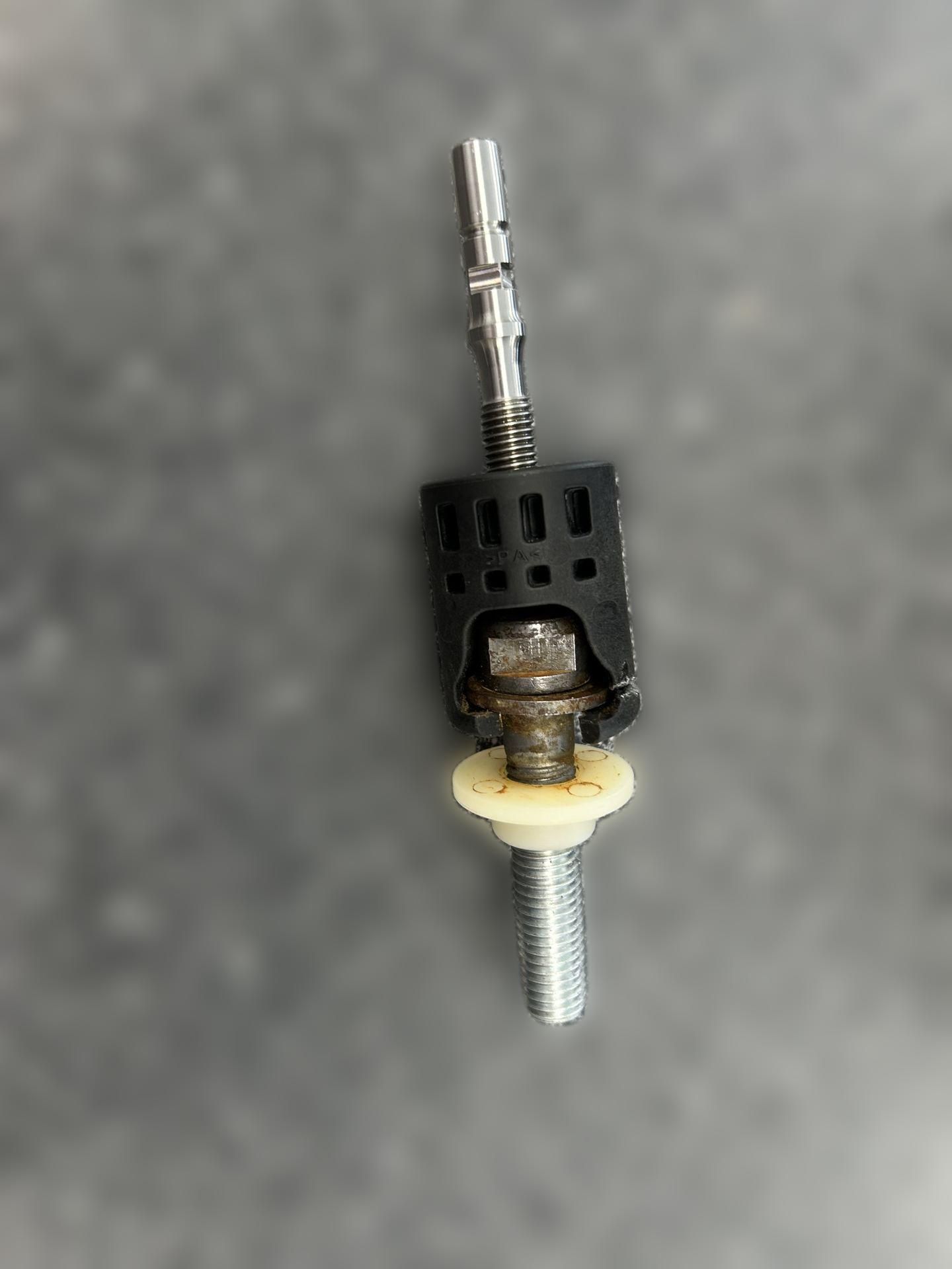 Villeroy & Boch Ersatz Bolzen inklusive Vario Muttern für SupraFix 3.0 WC