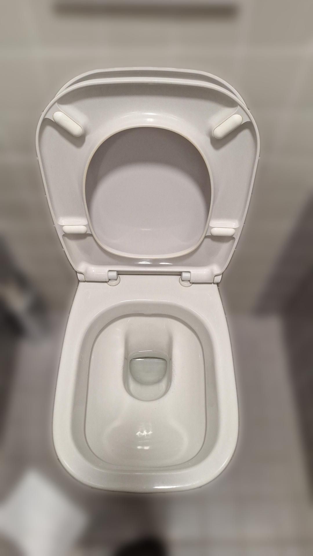 WC-Sitz D-Code m.Deckel weiss m.Soft- Close u.Absenk.Scharn.Kunststoff Duravit