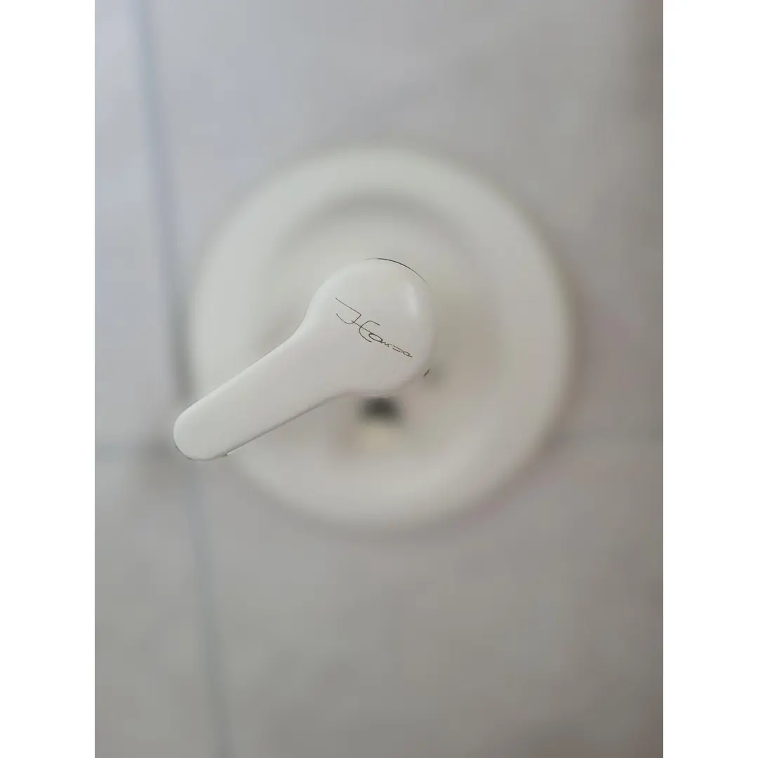 HANSARONDA UP-Einhand-Wannenbatterie weiß