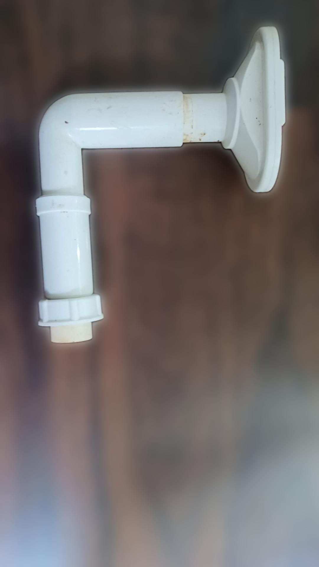 Ablaufgarnitur 1 x1,5'' Stopfen Überlauf oval/horizontal