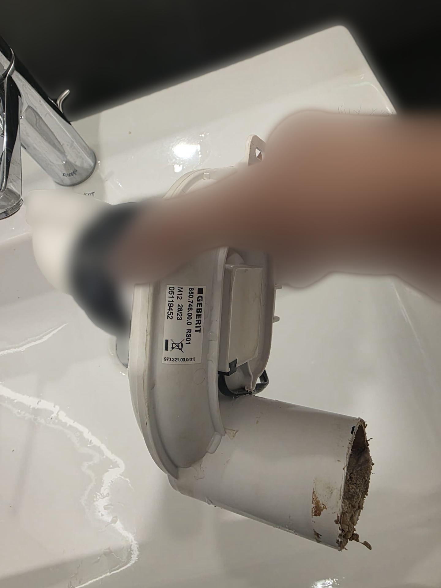 Geruchsverschluss mit Sensor