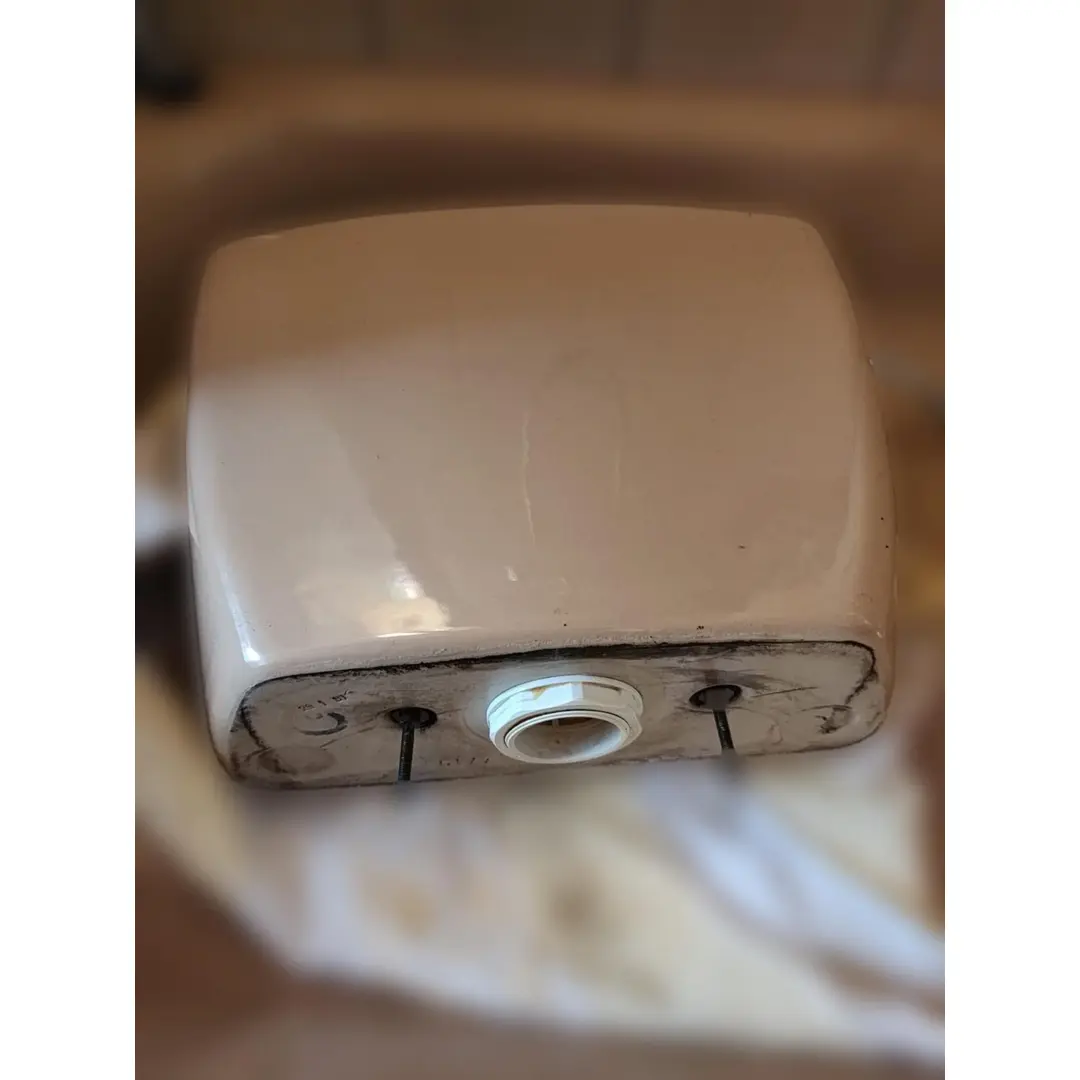 Befestigungssatz Villeroy Boch f.Spülkasten