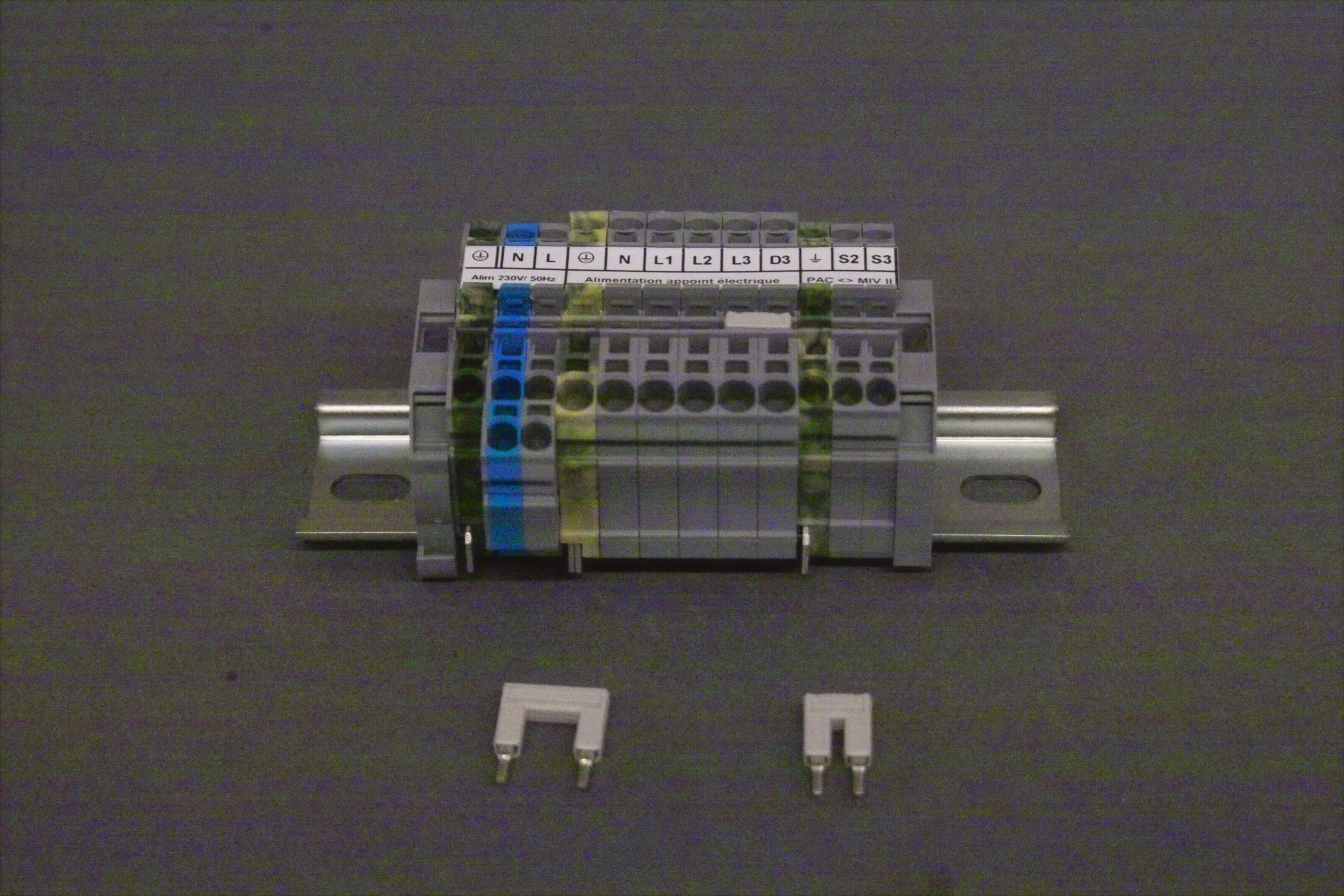 Brötje Anschlussklemmen montiert