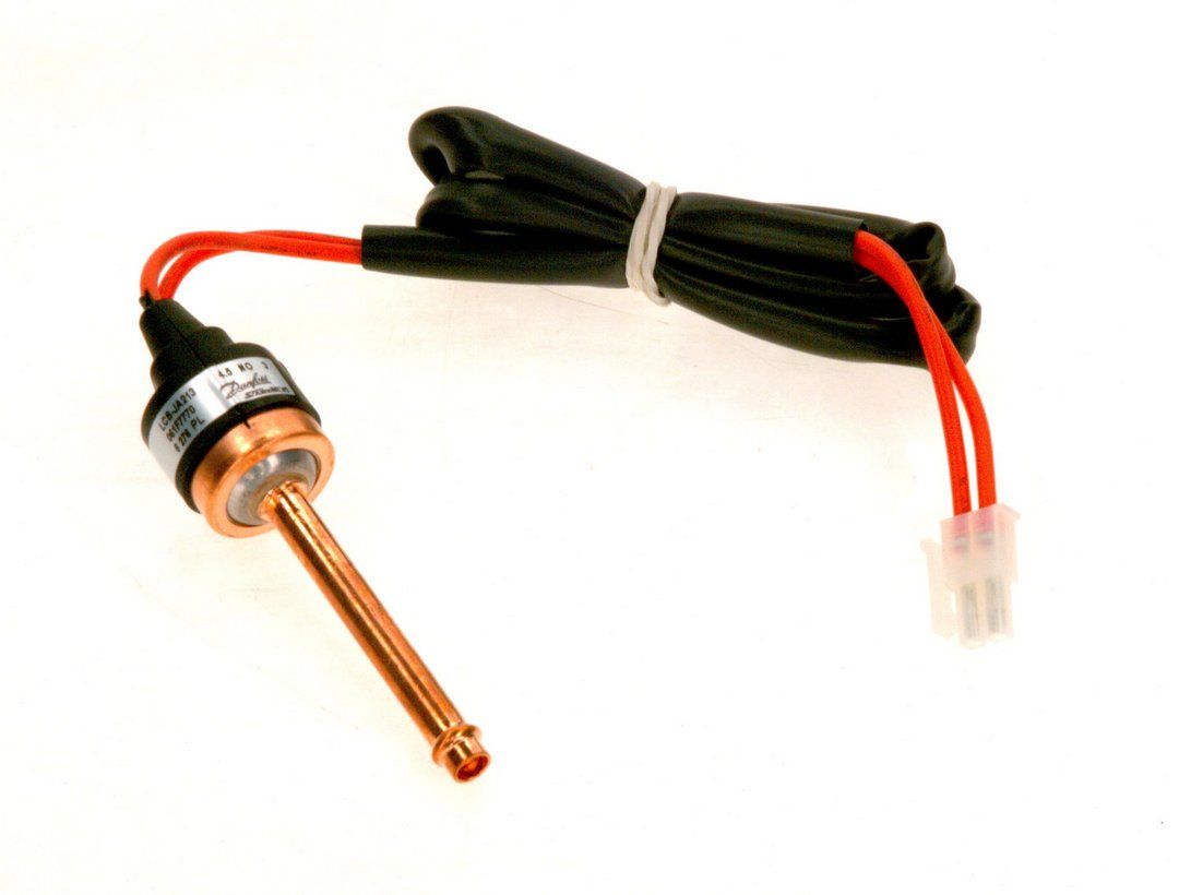 Junkers Ersatzteil TTNR: 8738203509 Druckwächter 3bar